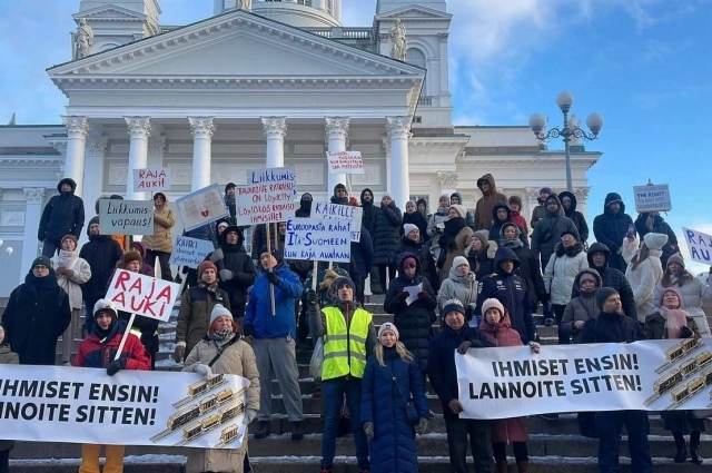 Финская власть никак не реагирует на митинги за открытие границы
