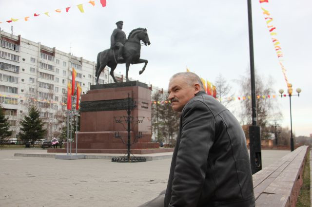 Памятник Жукову