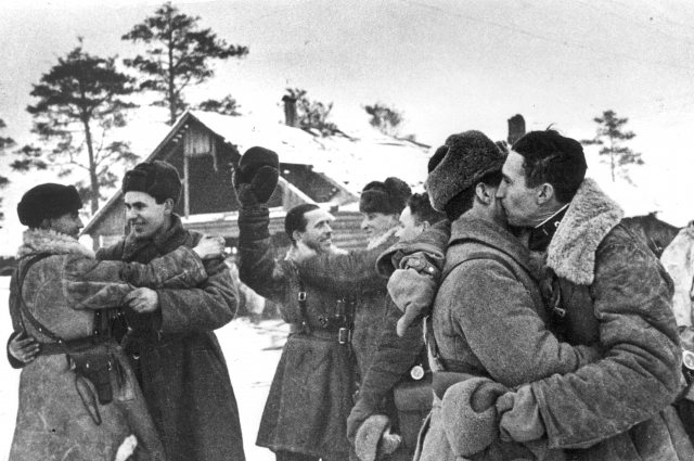 Прорыв блокады Ленинграда. Встреча войск Ленинградского и Волховского фронтов у Ропши.