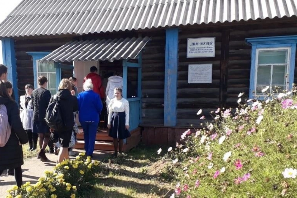 Дом в Шиткино, где жили Космодемьянские. Сейчас здесь музей.